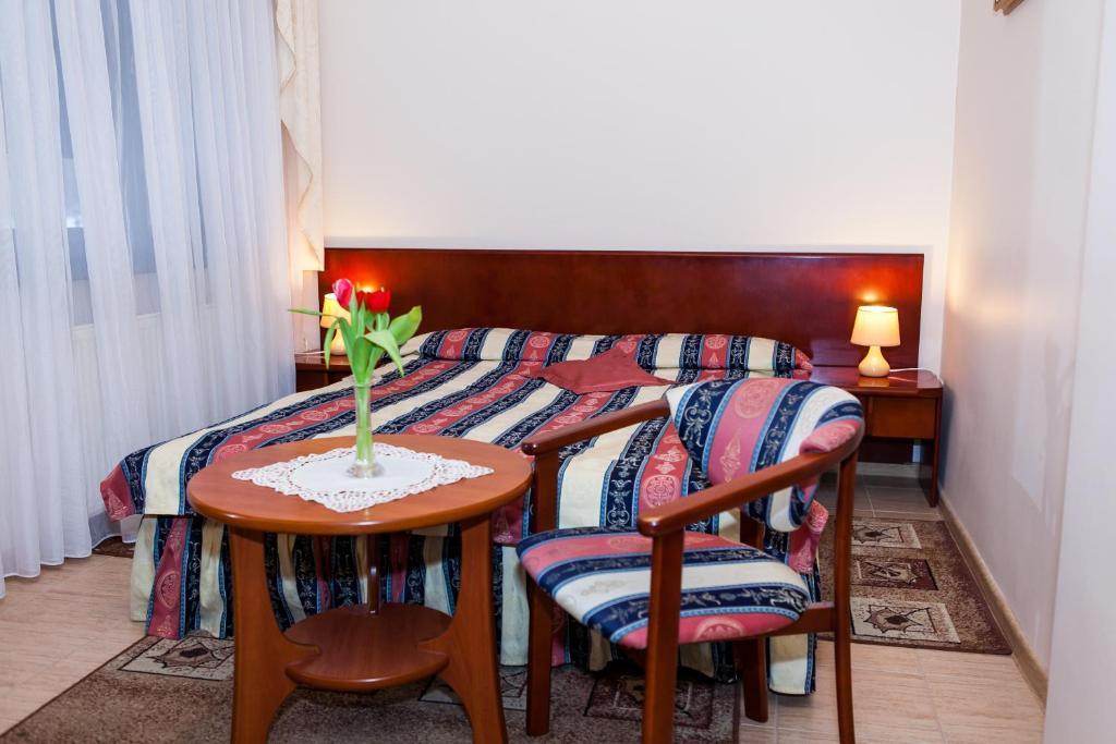 Hotel Rebajlo Pila Room photo